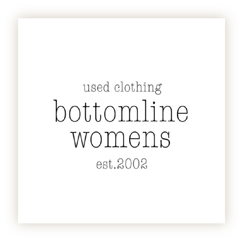 キャラクター古着を含めた女性服と子供服を扱うbottomlinewomensのlogo